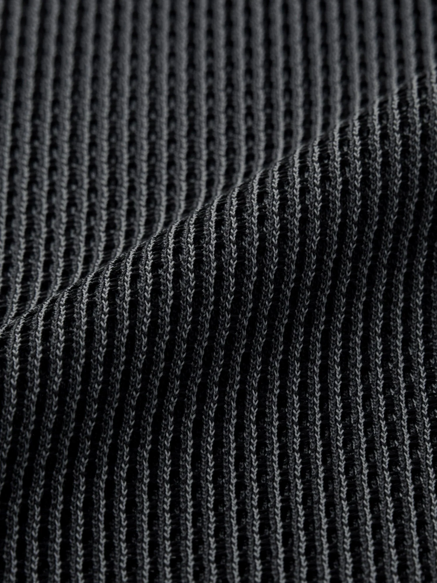 Tonalith Mesh Half Zip Vest - Image 12