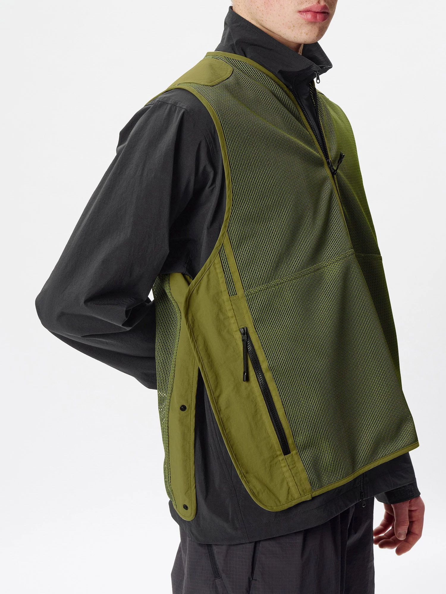 Tonalith Mesh Half Zip Vest - Image 9