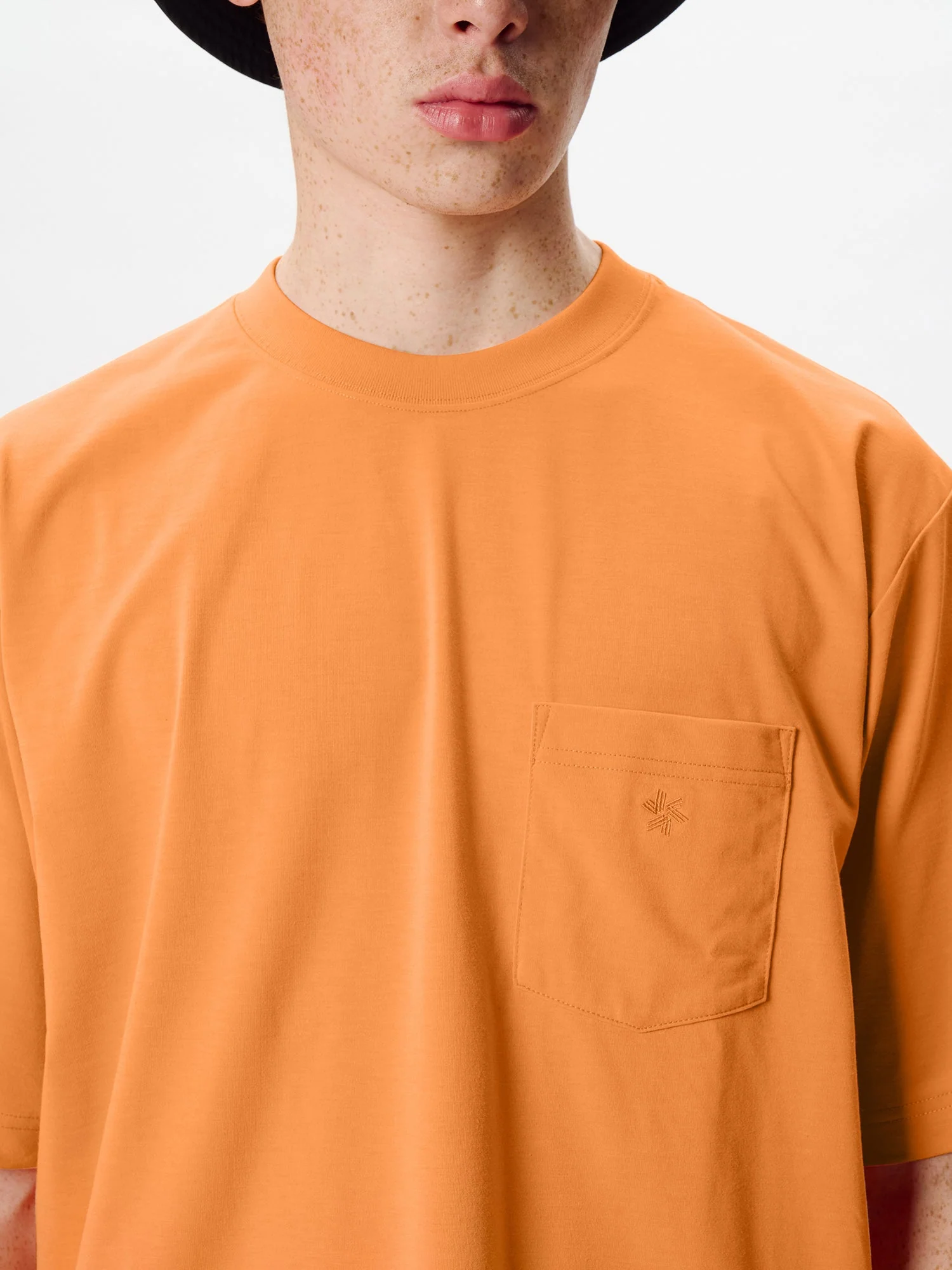 Oversized Pocket T-shirt - Image 10