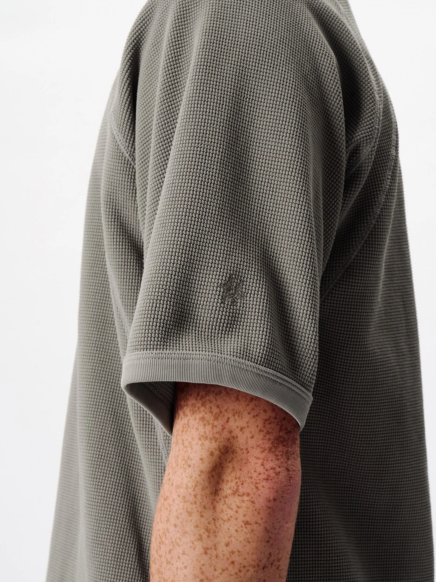 Mesh WF Actinoid T-shirt - Image 10
