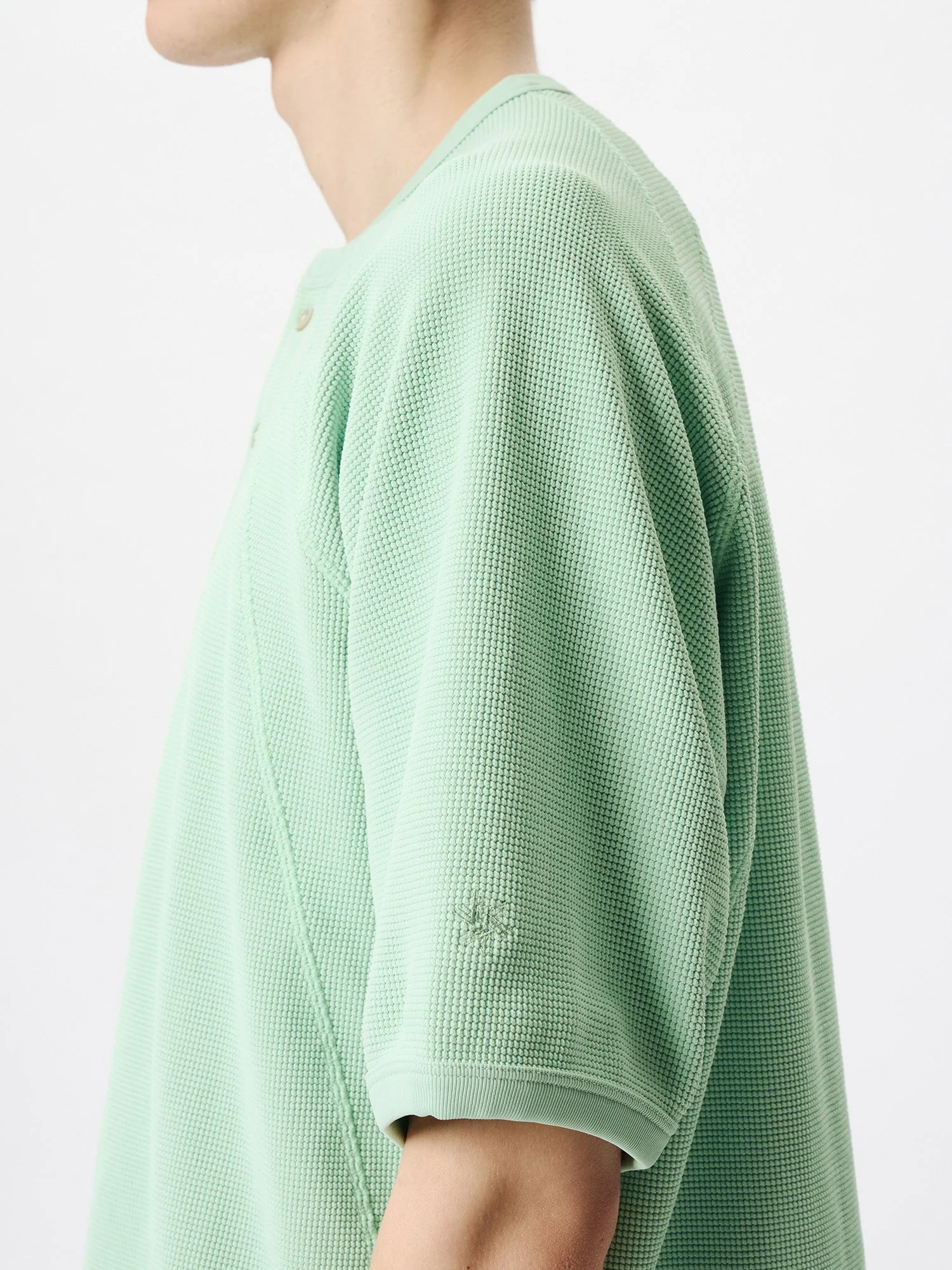 Mesh WF Actinoid Henley Neck T-shirt - Image 11