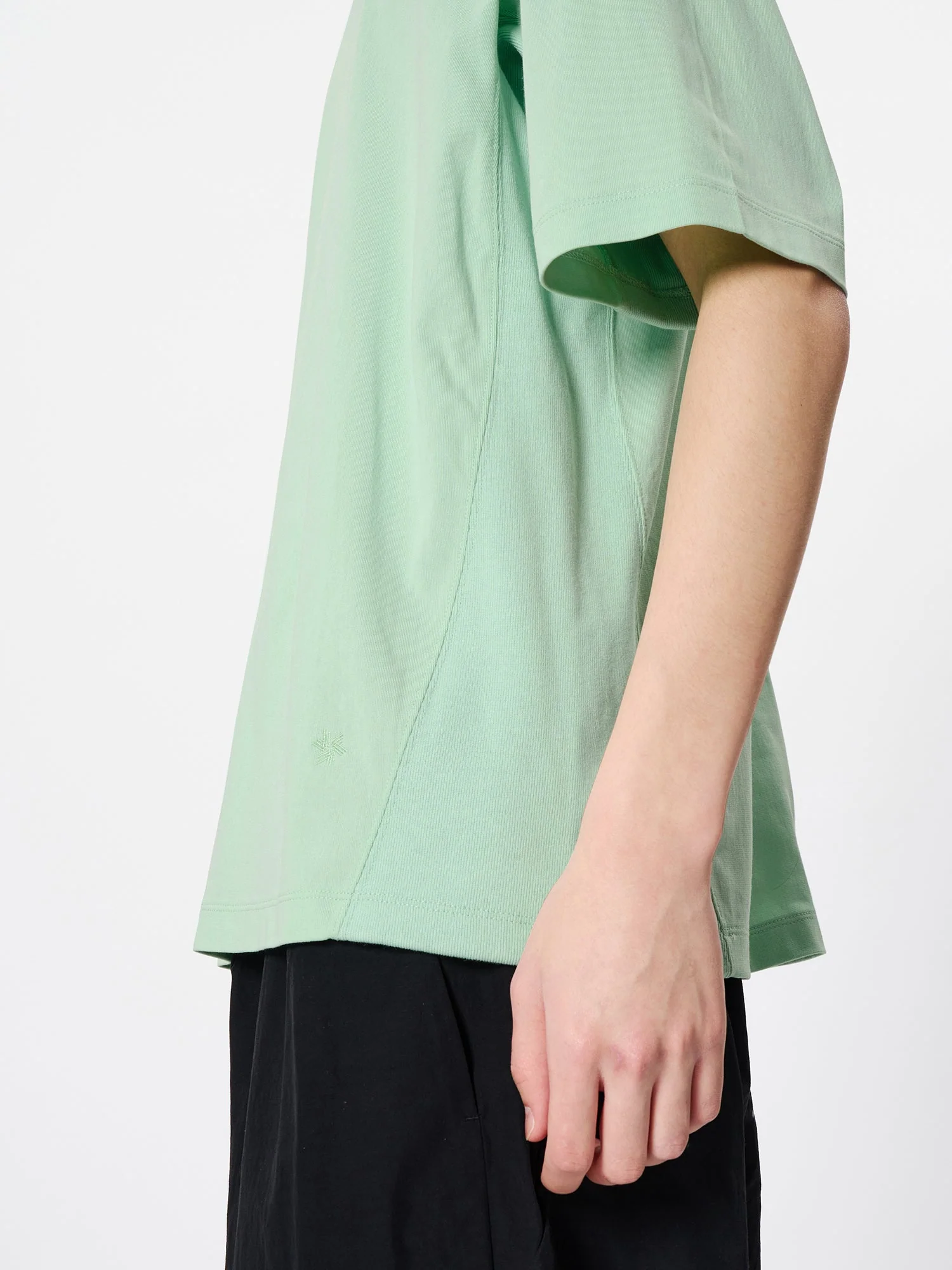 Fine Tricot T-shirt - Image 11