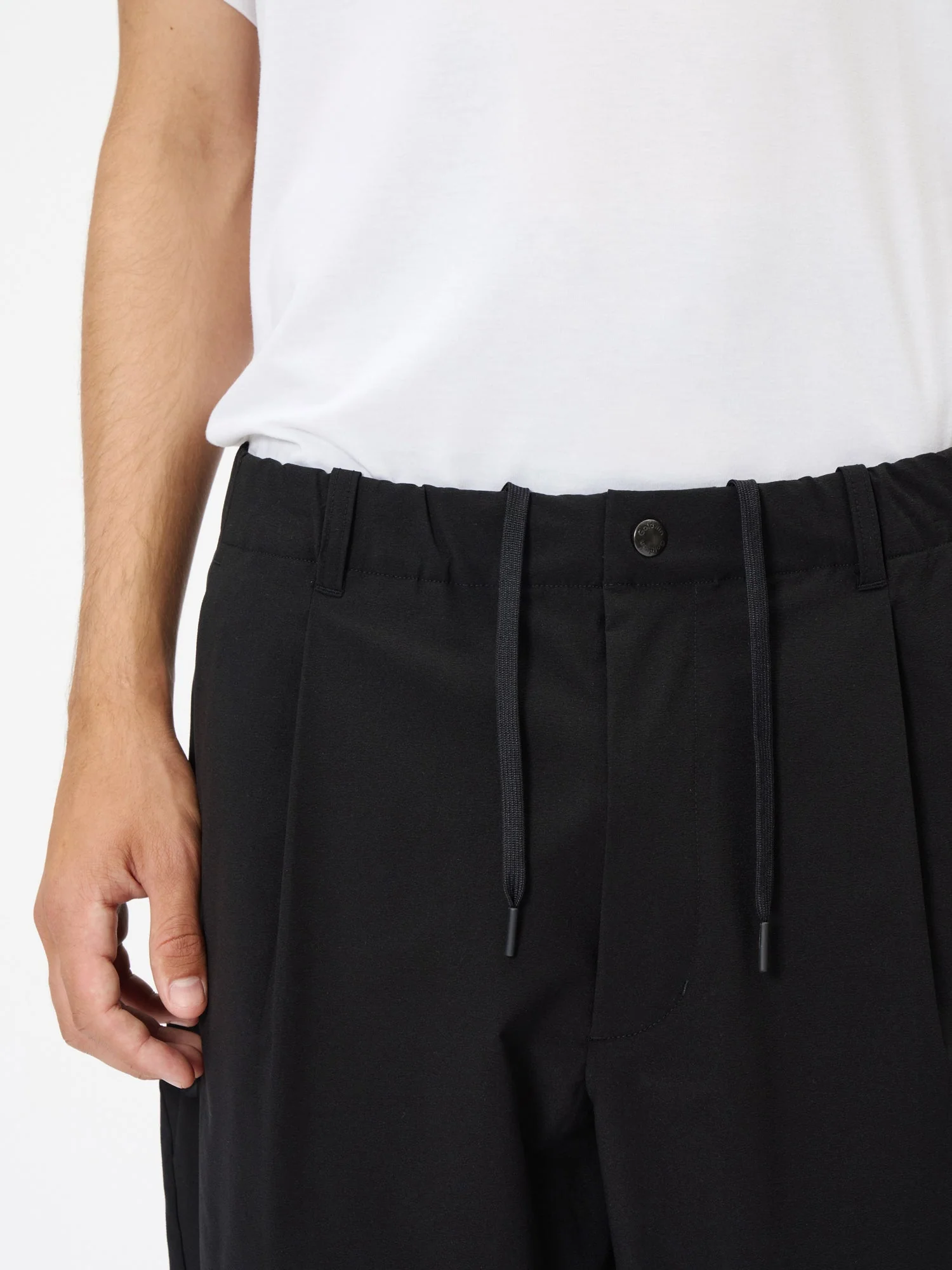 One Tuck Tapered Light Pants - Image 10
