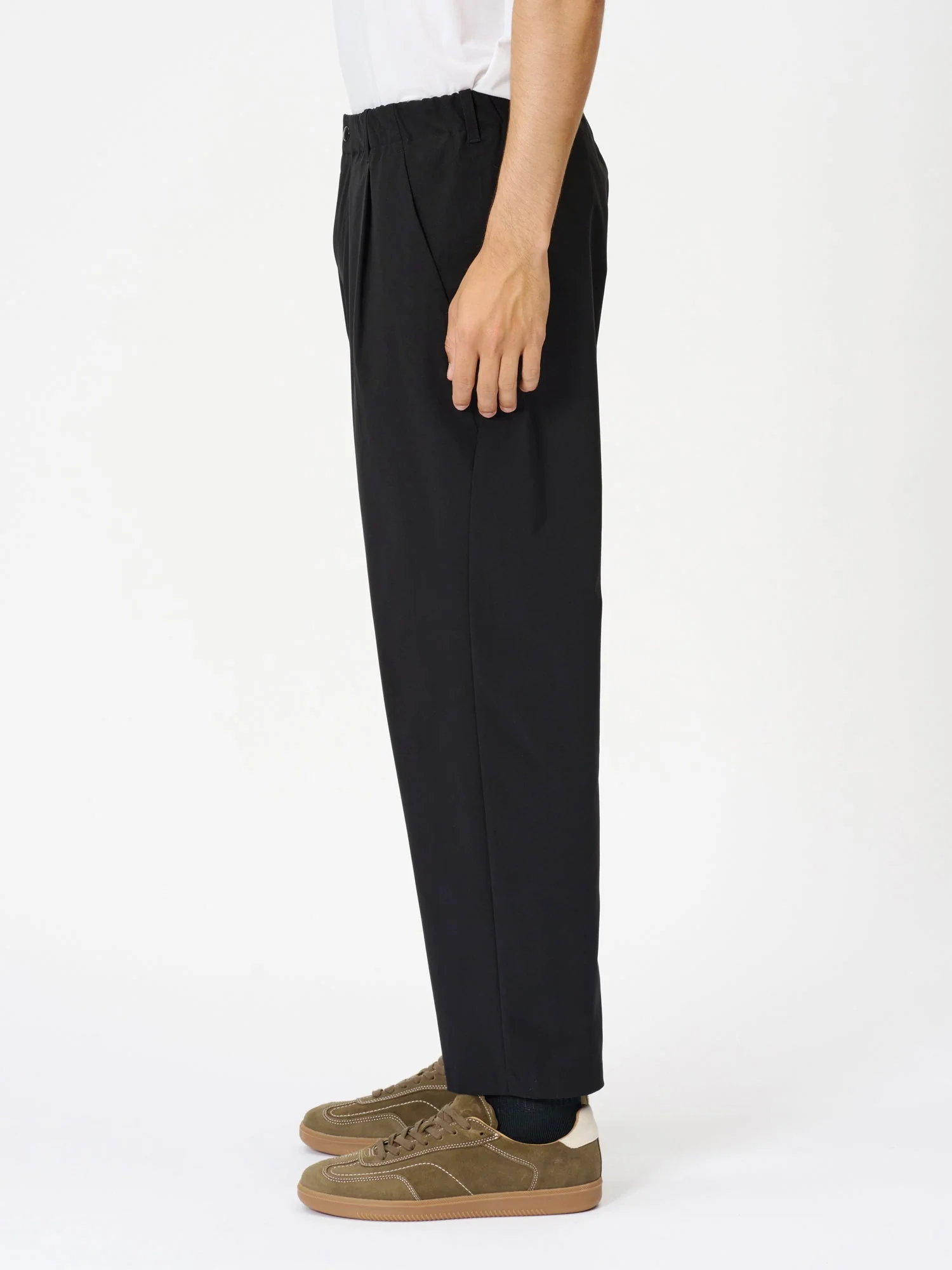 One Tuck Tapered Light Pants - Image 5