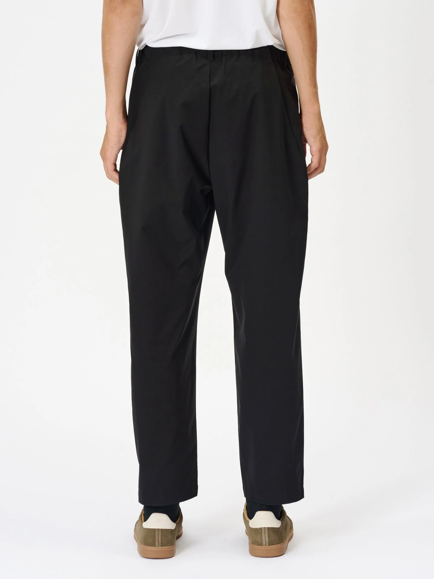One Tuck Tapered Light Pants - Image 6