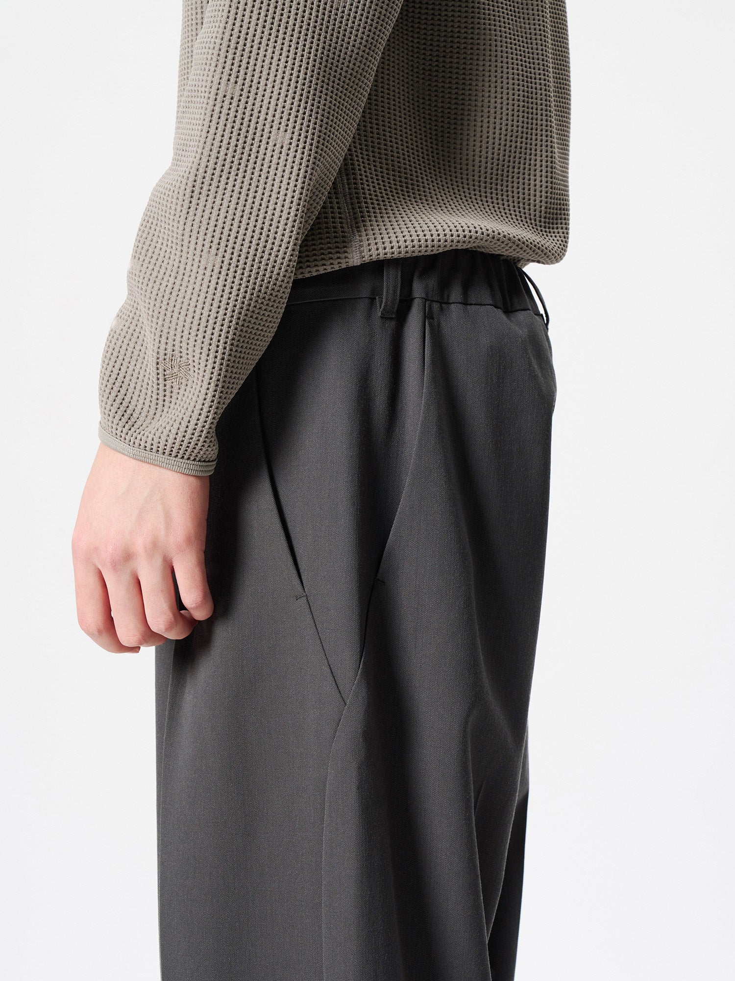 One Tuck Straight Wool Pants - Image 9