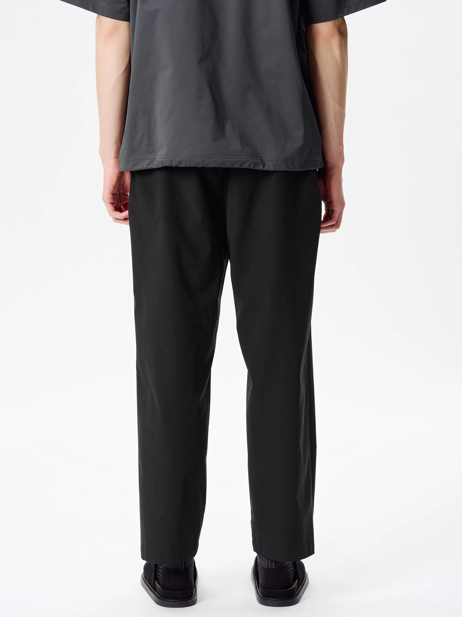 One Tuck Tapered Light Pants - Image 6