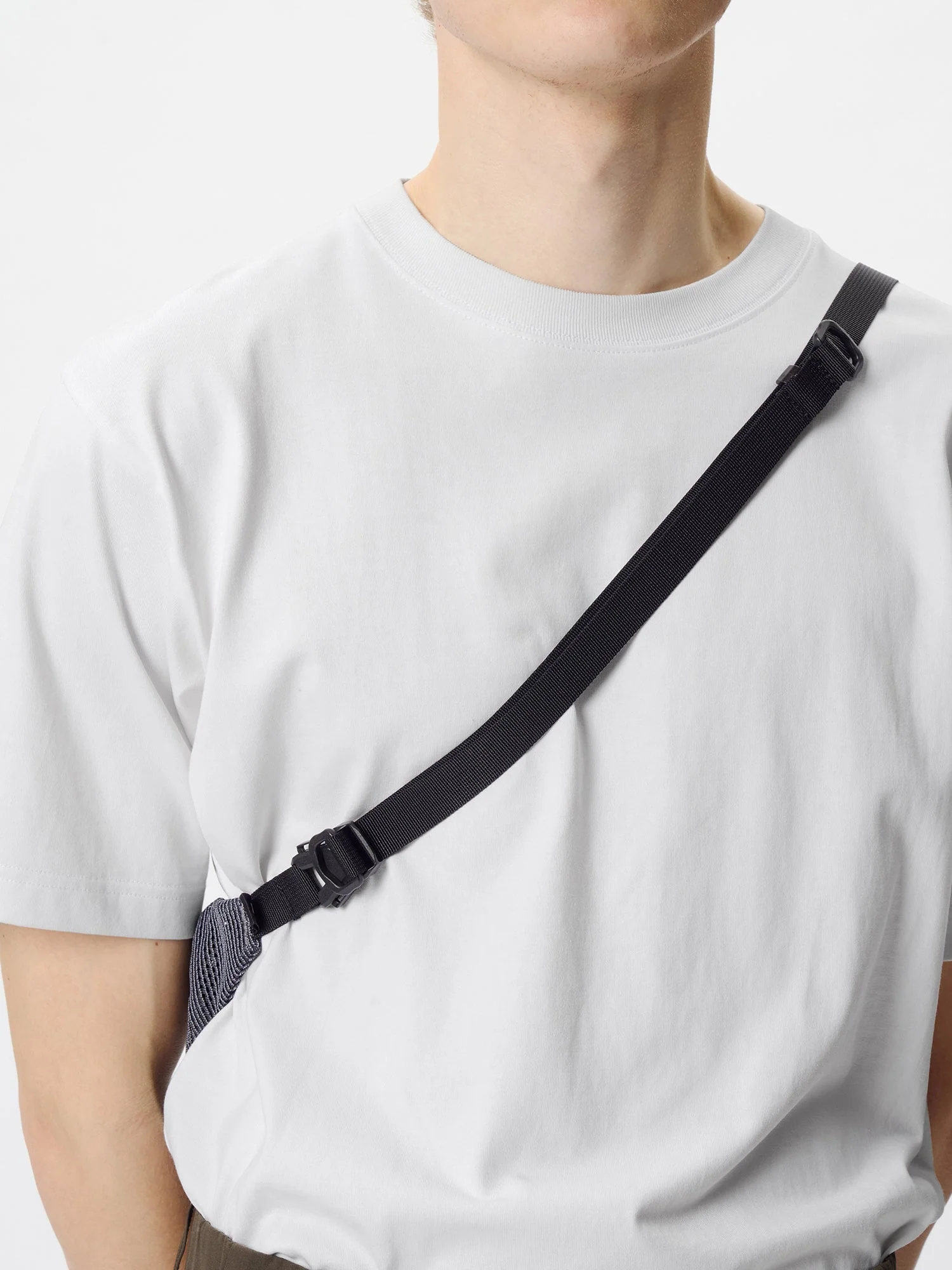 Tonalith Mesh Sacoche Bag - Image 8