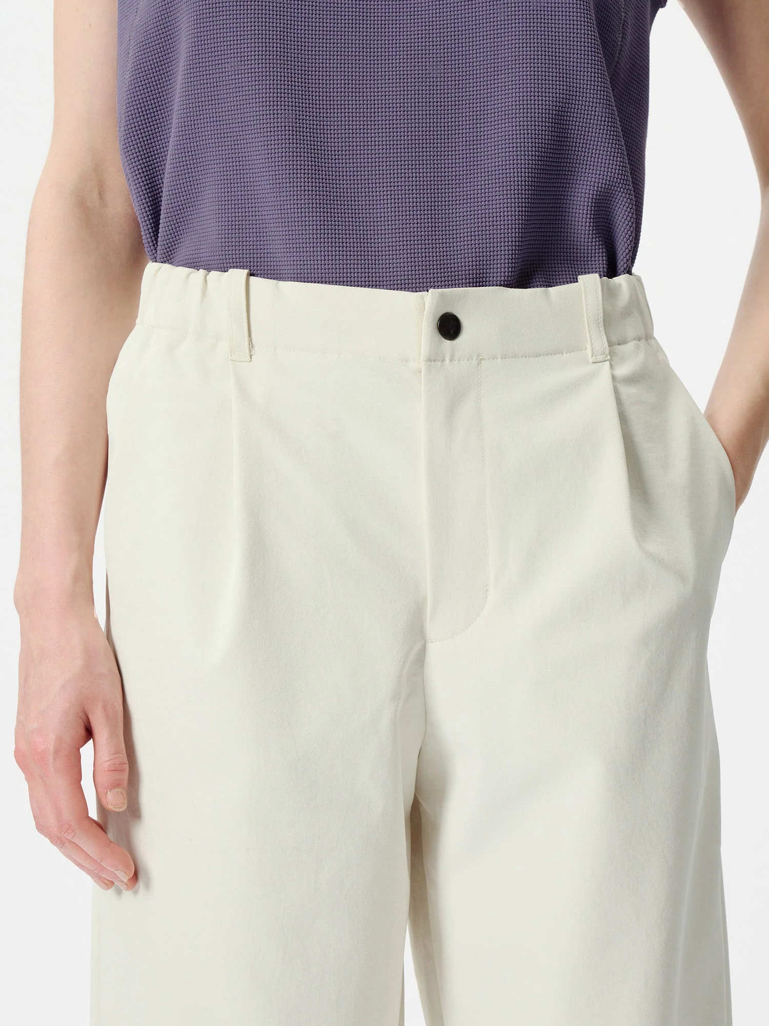 One Tuck Stick Stretch Pants - Image 9