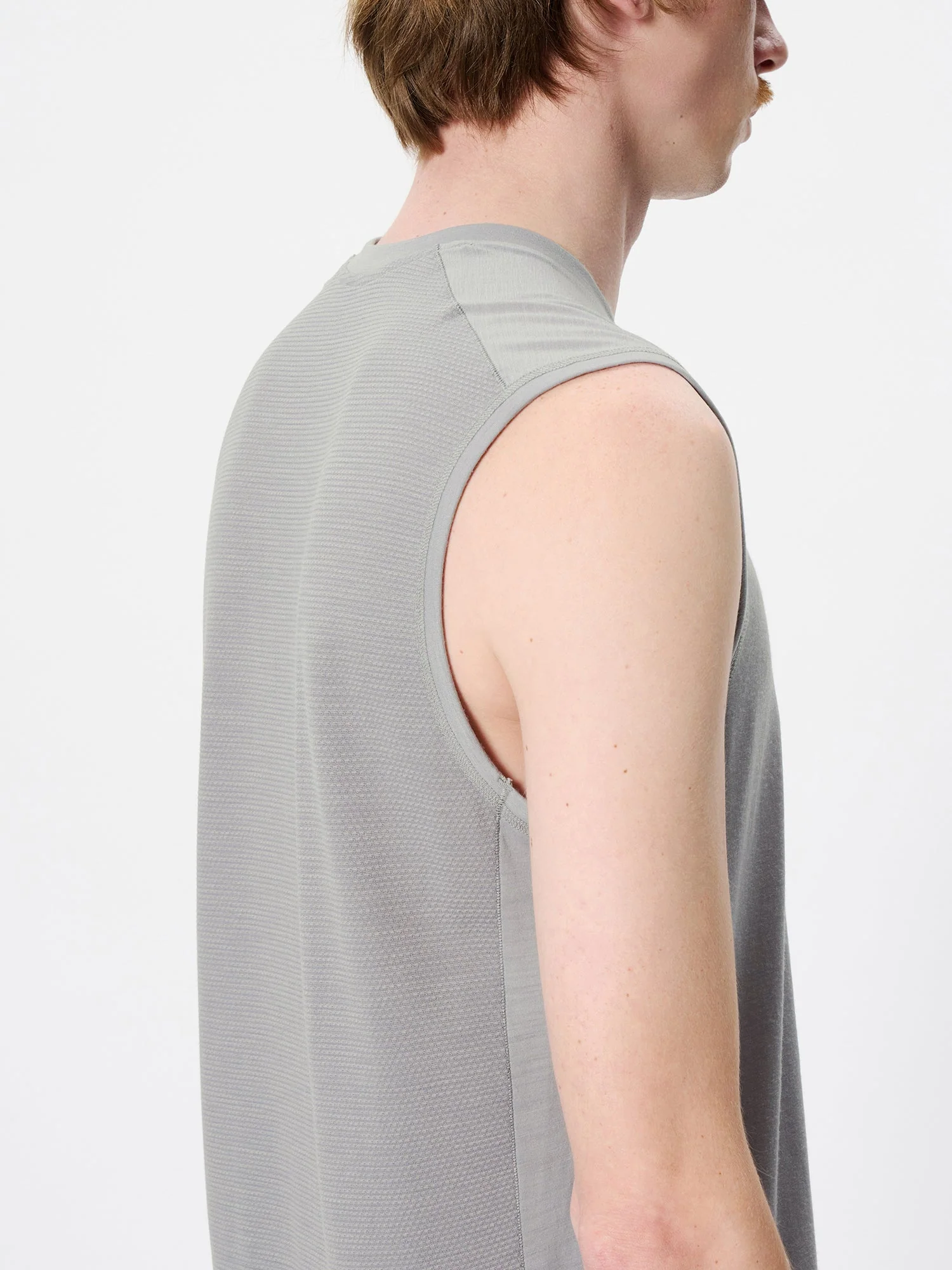 Fast Run Hybrid Wool Sleeveless - Image 9