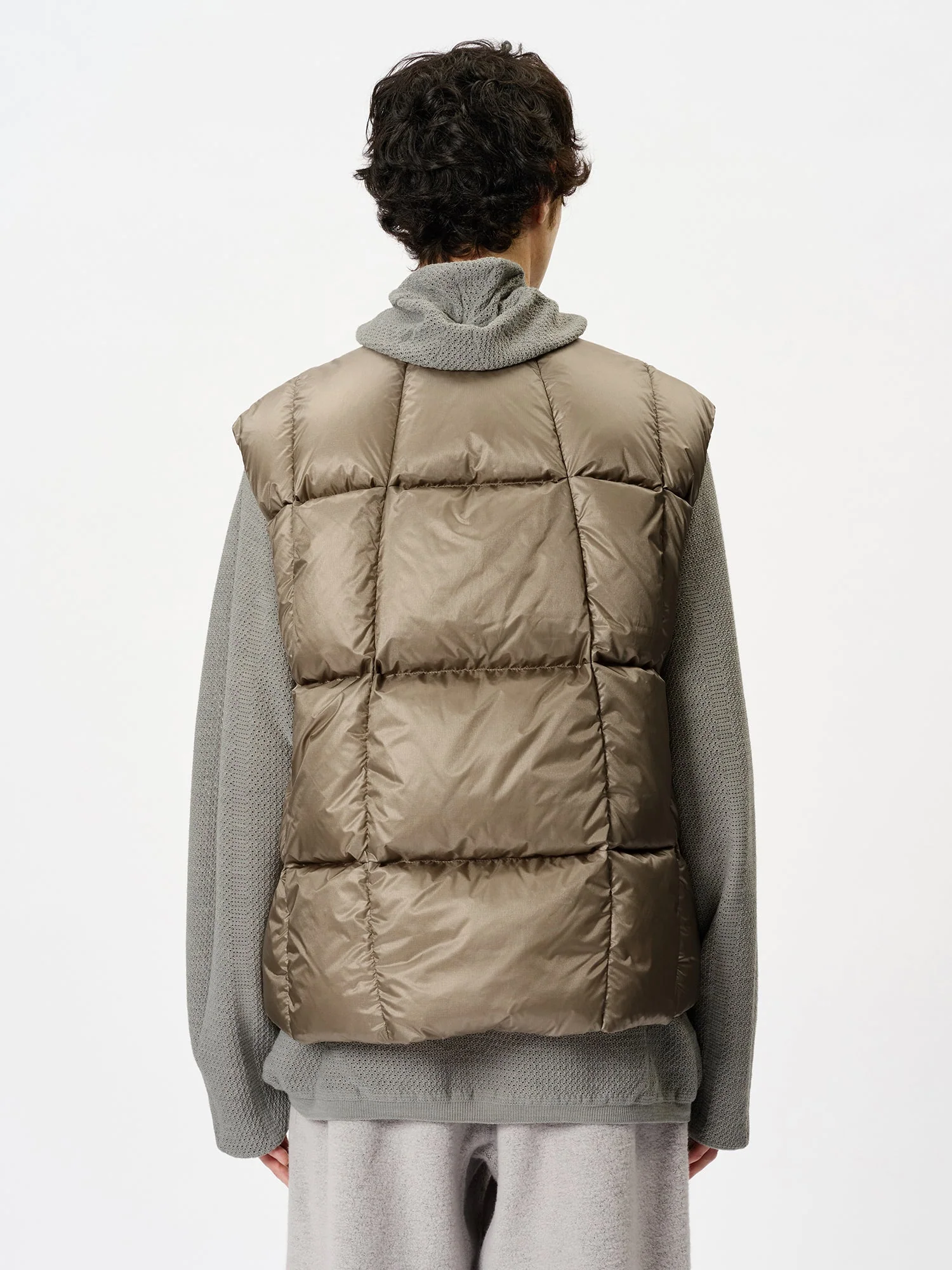 Goldwin 0 Three-Dimensional Down Light Vest - Image 6