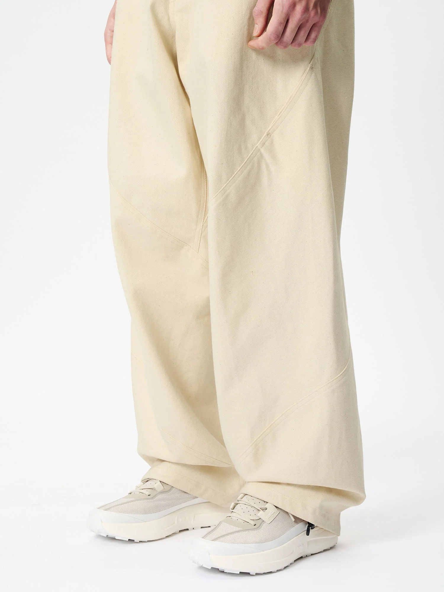 Goldwin 0 Helicoid Jeans - Image 13